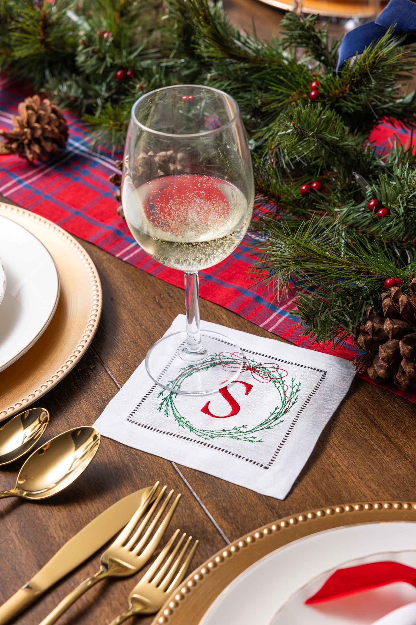 Christmas Embroidered Linen Beverage Napkins with Wreath Monogram Christmas Gift and Holiday Decor